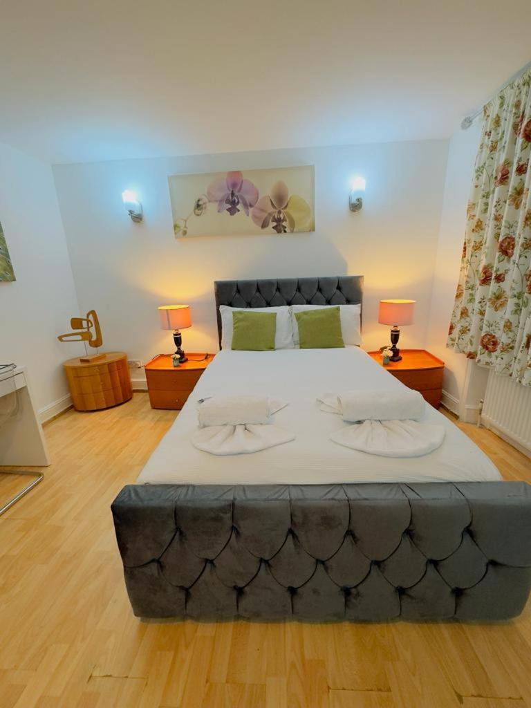 Bright Budget Studio Apartment In Central Londra Dış mekan fotoğraf